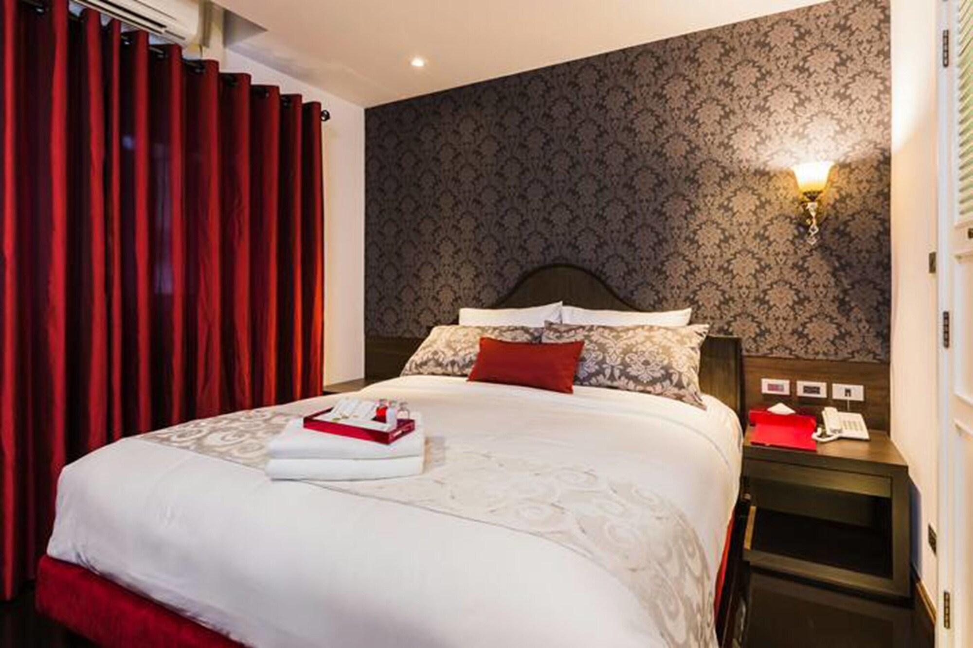 The Fah Silom Hotell Bangkok Exteriör bild