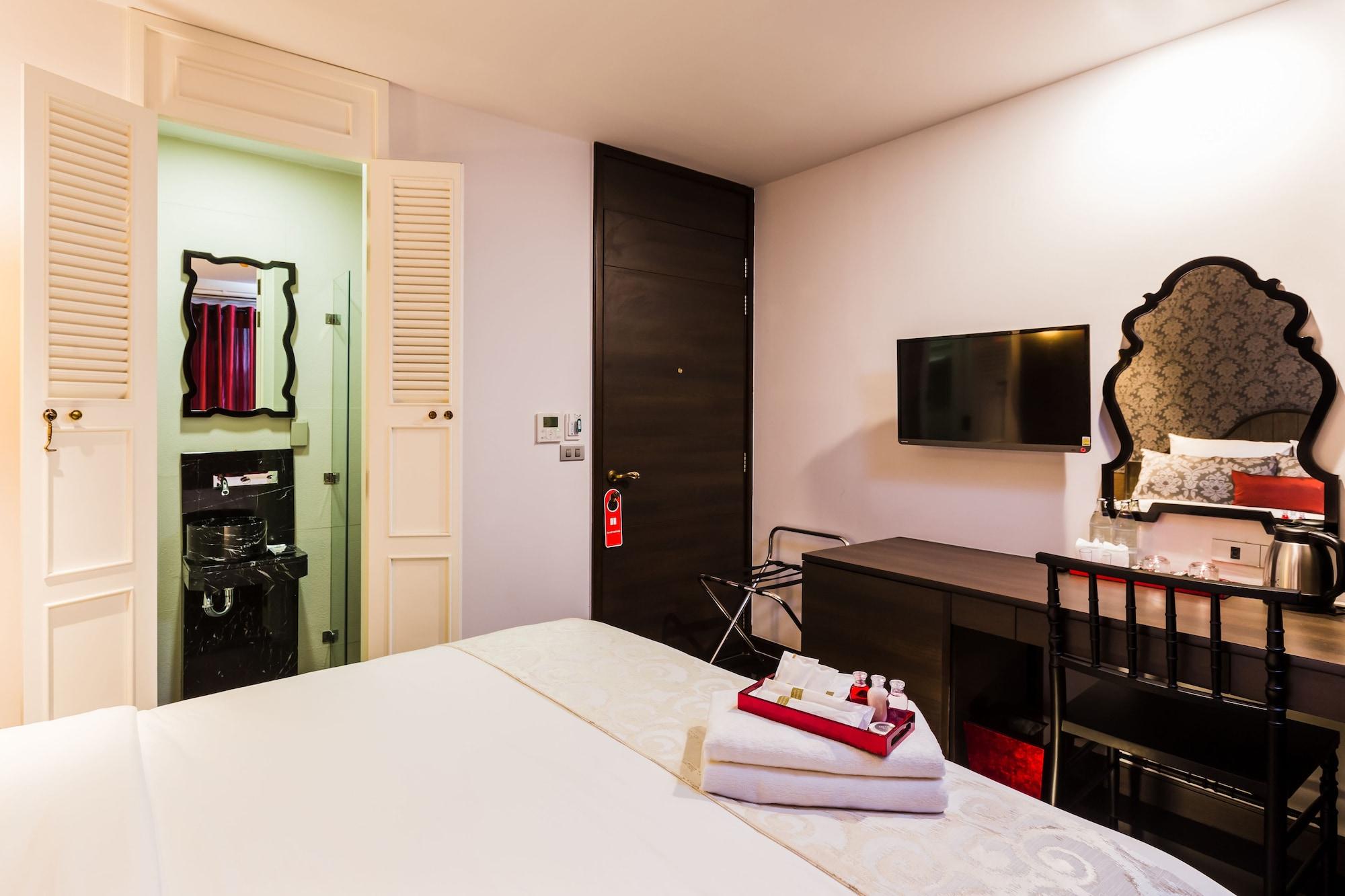 The Fah Silom Hotell Bangkok Exteriör bild