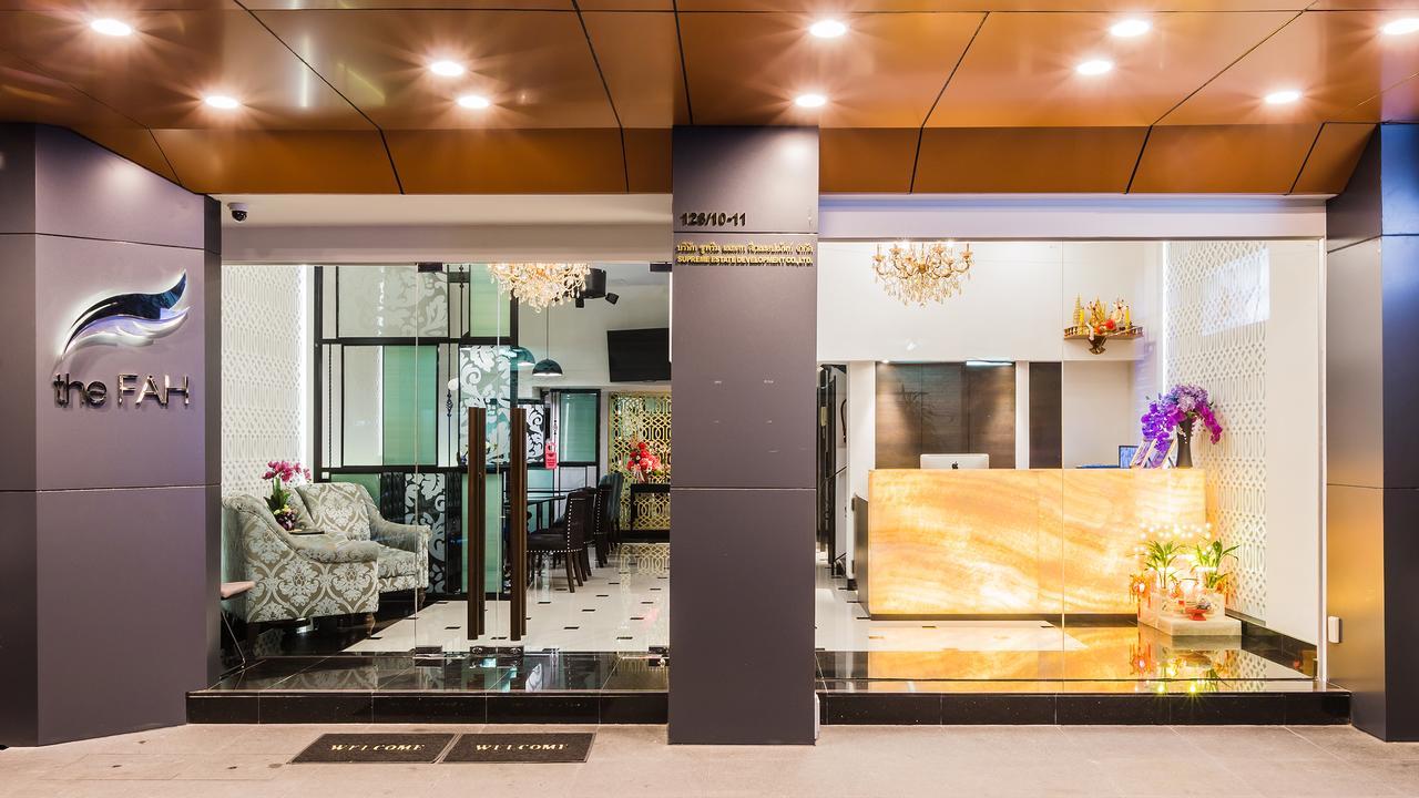 The Fah Silom Hotell Bangkok Exteriör bild