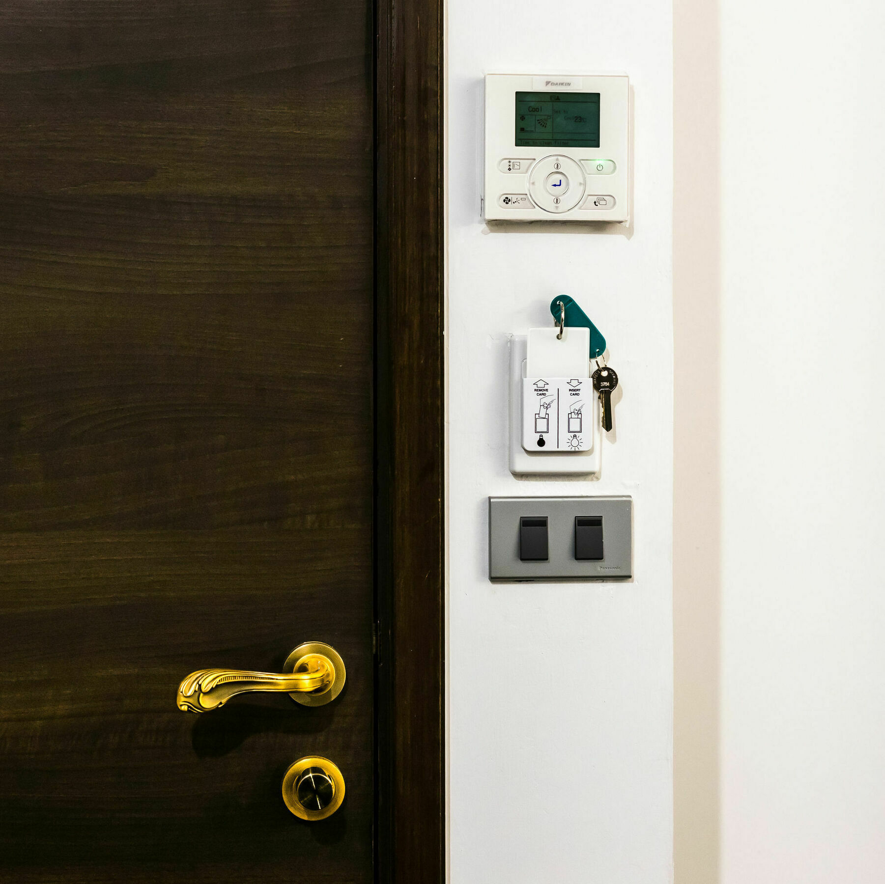 The Fah Silom Hotell Bangkok Exteriör bild
